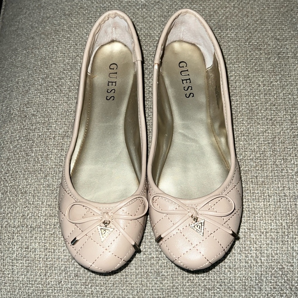 GUESS Ballet Flats